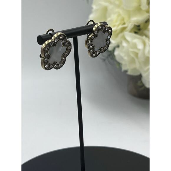 Heidi Daus Vintage Omega Clip Mother of Pearl Pierced Halo Clover Earrings - Picture 8 of 8